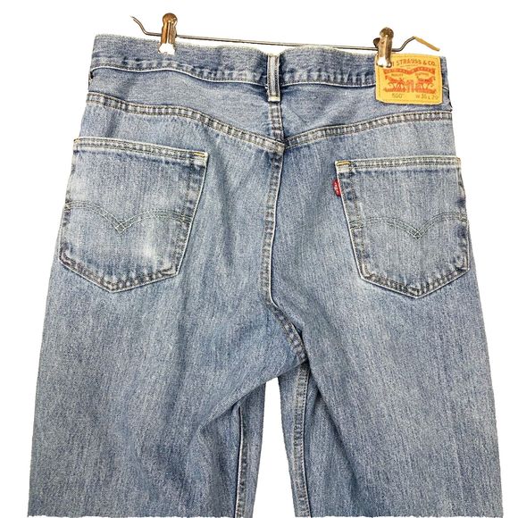 Levi Strauss Men’s 36x29 Light Wash 550 Relaxed Fit Straight Leg Denim Jeans - Picture 5 of 14